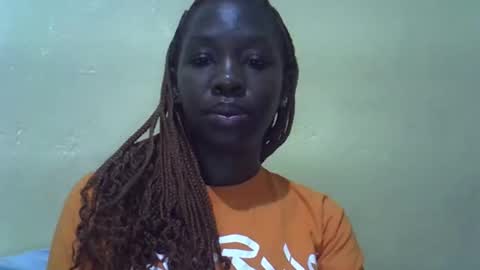 simplyloy33 online show from 05-06-26, 01:47