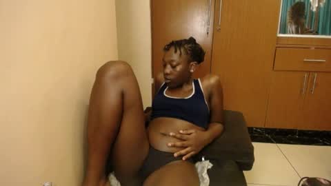 Elsy online show from 04-18-26, 07:58