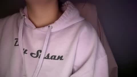 Sindra online show from 04-19-26, 01:05