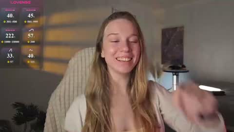 Snapshot of sinner_eve chatting on 06-11-26, 03:26 Aurora online show from 06-11-26, 03:26