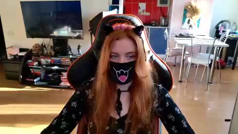 Snapshot of sinnerscorner chatting on 06-25-26, 02:22 Alya and Mr. Sinner online show from 06-25-26, 02:22