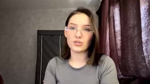 Snapshot of sirenapen chatting on 03-22-26, 05:11 Aurora online show from 03-22-26, 05:11