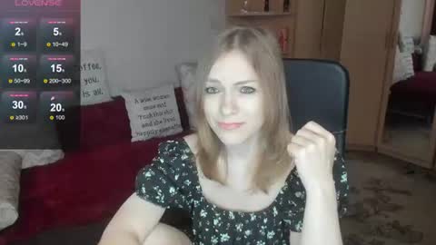 Snapshot of sirenasilk chatting on 06-19-26, 09:35 sirenasilk online show from 06-19-26, 09:35