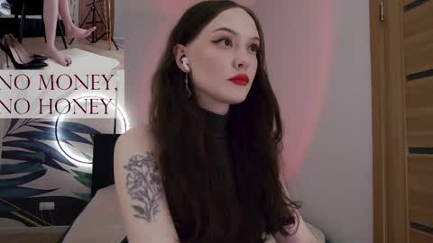 Snapshot of sirenaswhisper chatting on 04-21-26, 10:34 Goddess Sirena online show from 04-21-26, 10:34