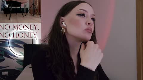 Snapshot of sirenaswhisper chatting on 04-28-26, 02:11 Goddess Sirena online show from 04-28-26, 02:11