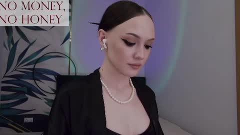 Snapshot of sirenaswhisper chatting on 06-13-26, 01:25 Goddess Sirena online show from 06-13-26, 01:25