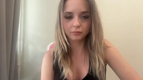 Sisi Bunny online show from 06-22-26, 04:37