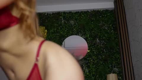 Dee online show from 03-18-26, 08:56