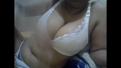 Snapshot of sisibrown97 chatting on 02-26-26, 03:33 brown online show from 02-26-26, 03:33