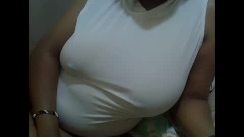 Snapshot of sisibrown97 chatting on 03-08-26, 10:35 brown online show from 03-08-26, 10:35