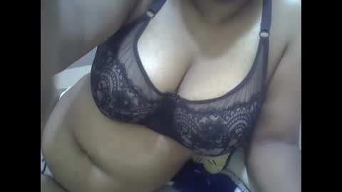 Snapshot of sisibrown97 chatting on 03-21-26, 09:14 brown online show from 03-21-26, 09:14