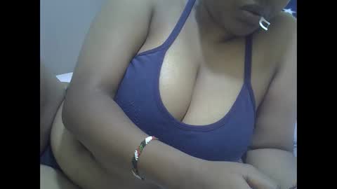 Snapshot of sisibrown97 chatting on 03-29-26, 10:32 brown online show from 03-29-26, 10:32