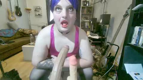Snapshot of sissylovedoll chatting on 07-31-26, 02:05 Tiffany Candy online show from 07-31-26, 02:05