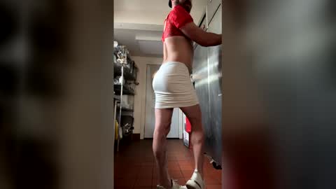 SissyMiles online show from 05-25-26, 06:36