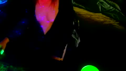 Snapshot of sissyred2314 chatting on 10-03-25, 10:34 red online show from 10-03-25, 10:34