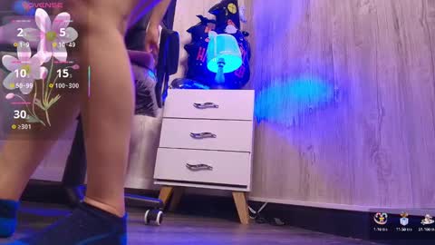 Snapshot of skarlettary chatting on 10-17-25, 07:33 SKARLETT online show from 10-17-25, 07:33