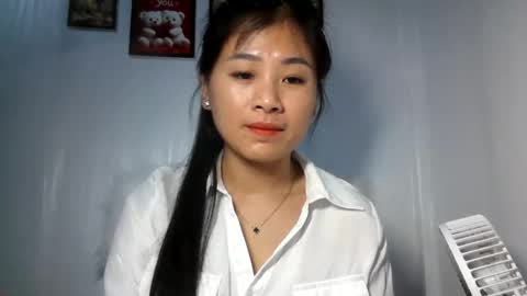 Snapshot of skie1111 chatting on 06-09-26, 12:33 Shie online show from 06-09-26, 12:33