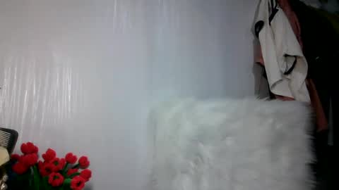 Snapshot of skie1111 chatting on 07-05-26, 11:56 Shie online show from 07-05-26, 11:56