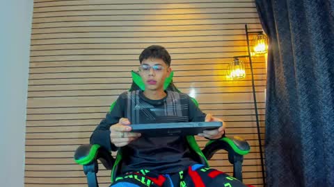 skiiny_boy online show from 04-10-26, 10:31