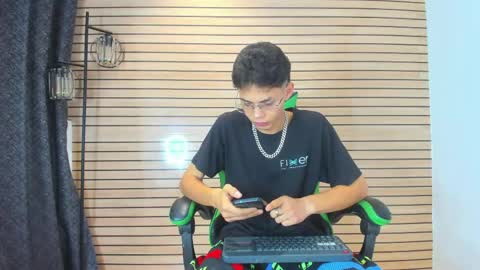 skiiny_boy online show from 04-13-26, 10:10