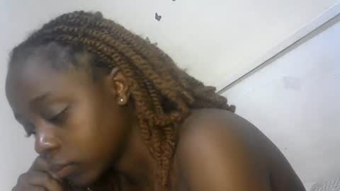 Munah online show from 07-13-26, 03:48