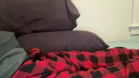 Snapshot of skinnyandweird chatting on 10-05-25, 09:24 skinnyandweird online show from 10-05-25, 09:24