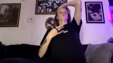 skinnyangel21 online show from 07-15-26, 07:02