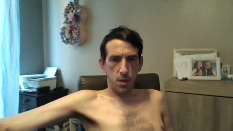 Snapshot of skinnybigcock2 chatting on 06-18-26, 11:25 SkinnyBigCock2 online show from 06-18-26, 11:25