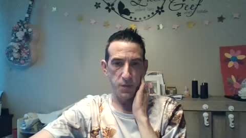 Snapshot of skinnybigcock2 chatting on 07-13-26, 05:54 SkinnyBigCock2 online show from 07-13-26, 05:54