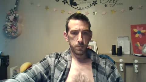 Snapshot of skinnybigcock2 chatting on 07-20-26, 04:27 SkinnyBigCock2 online show from 07-20-26, 04:27