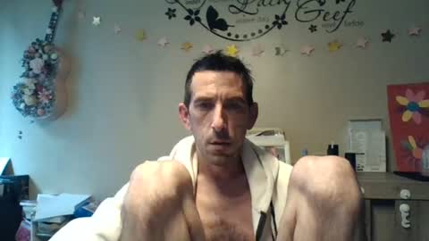 Snapshot of skinnybigcock2 chatting on 07-26-26, 06:54 SkinnyBigCock2 online show from 07-26-26, 06:54