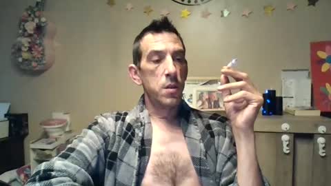Snapshot of skinnybigcock2 chatting on 08-02-26, 04:00 SkinnyBigCock2 online show from 08-02-26, 04:00