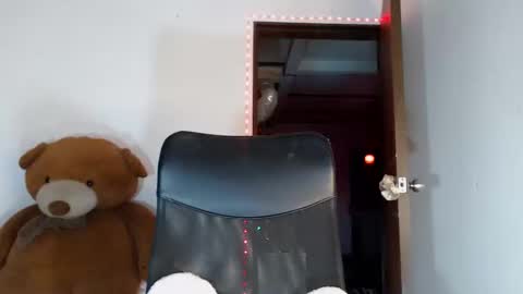 jesica online show from 04-16-26, 06:03