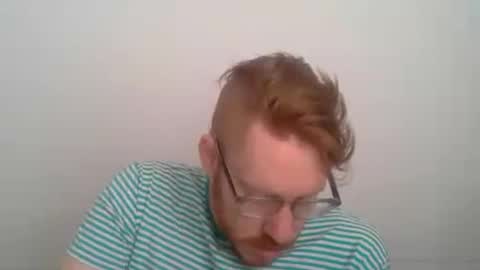 Snapshot of sklave_s chatting on 05-01-26, 09:47 sklave_s online show from 05-01-26, 09:47