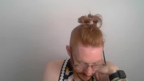Snapshot of sklave_s chatting on 06-20-26, 11:13 sklave_s online show from 06-20-26, 11:13