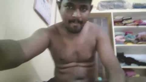 Snapshot of sklavepappu143 chatting on 11-17-25, 06:41 Indianslut1431 online show from 11-17-25, 06:41