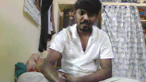 Snapshot of sklavepappu143 chatting on 01-09-26, 08:28 Indianslut1431 online show from 01-09-26, 08:28