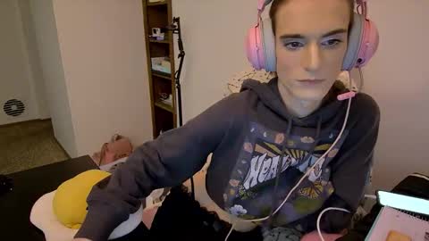 Gem online show from 11-29-25, 06:33