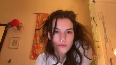 Snapshot of sky_lounge chatting on 04-08-26, 12:21 sky lounge online show from 04-08-26, 12:21