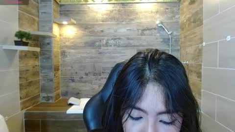 Snapshot of sky_winter chatting on 02-25-26, 04:38 S O F I online show from 02-25-26, 04:38