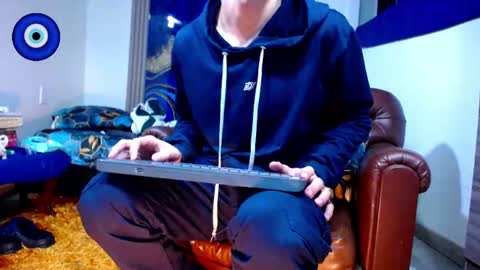 Snapshot of skyler_wild chatting on 07-21-26, 02:03 Skyler online show from 07-21-26, 02:03