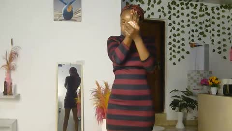 Snapshot of skyy_brown chatting on 06-09-26, 12:55 Bella online show from 06-09-26, 12:55
