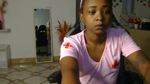 Snapshot of skyy_brown chatting on 06-14-26, 01:47 Bella online show from 06-14-26, 01:47