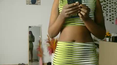 Snapshot of skyy_brown chatting on 07-05-26, 12:39 Bella online show from 07-05-26, 12:39