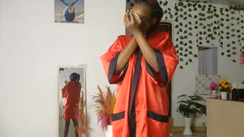 Snapshot of skyy_brown chatting on 07-08-26, 05:34 Bella online show from 07-08-26, 05:34