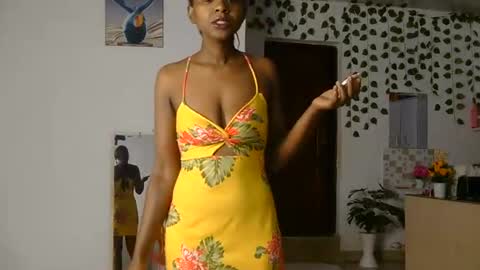 Snapshot of skyy_brown chatting on 07-11-26, 01:08 Bella online show from 07-11-26, 01:08
