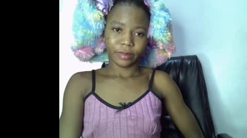 Snapshot of slim_ebonypet chatting on 05-10-26, 03:55 Crystal online show from 05-10-26, 03:55