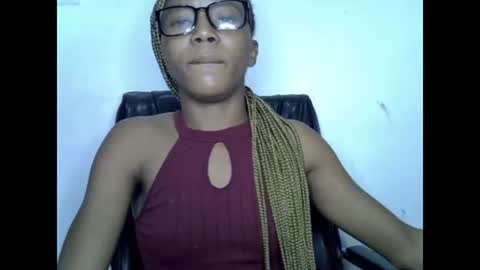 Snapshot of slim_ebonypet chatting on 06-23-26, 06:06 Crystal online show from 06-23-26, 06:06