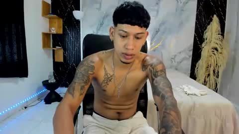 slim_master12 online show from 04-12-26, 02:22