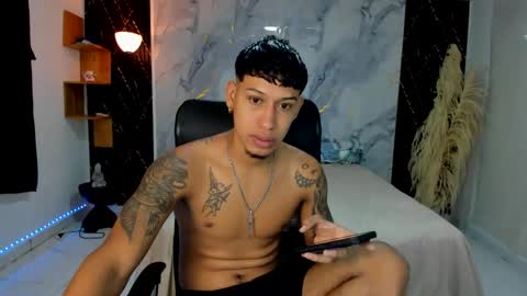 Snapshot of slim_master12 chatting on 04-19-26, 01:16 slim_master12 online show from 04-19-26, 01:16